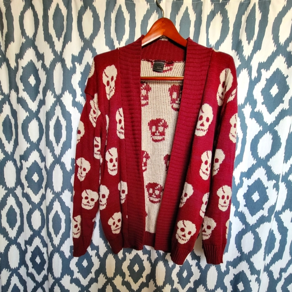 Super trendy skull cardigan